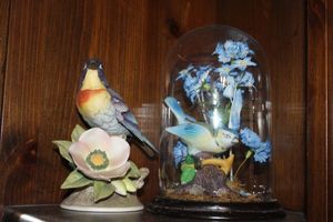 lot 42 image: Bird Figurine Decorations