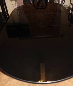 lot 316 image: Black Dining Room Table with Removable Leaf, Six matching chairs in lot 318