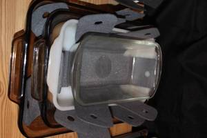 lot 329 image: Bakeware
