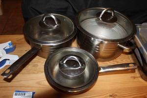 lot 331 image: Cookware