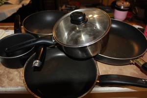 lot 358 image: Alpine Cuisine Pots and Pans
