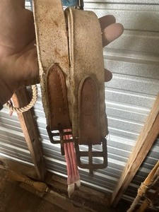 lot 390 image: CINCH STRAP & HALTERS