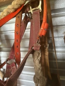 lot 389 image: HALTERS &  LEATHER HORSE MUZZLE
