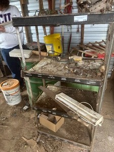 lot 378 image: 4 FOOT METALSHELF W CONTENTS