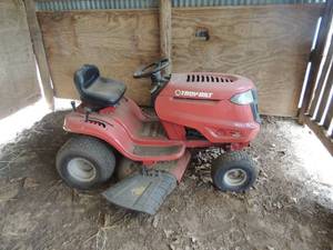 lot 2 image: TROY BUILT  PONY 7 Speed Riding Mower