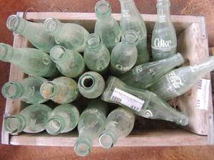 lot 412 image: large lot of glass Coca Cola bottles - OLDER BOTTLES  ( BTLS ONLY)