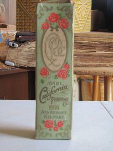lot 28 image: AVON California Perfume Co. 1976 ANNIVERSARY KEEPSAKE