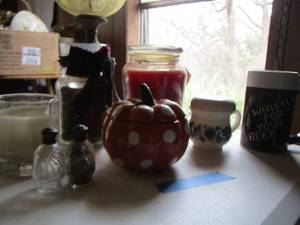 lot 65 image: home dcor plus- S&P  Shaker