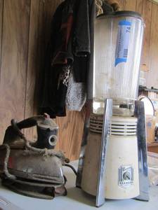 lot 74 image: old iron and vintage blender