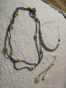 lot 104 image: womens necklaces