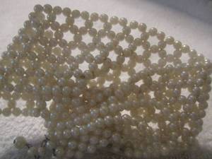 lot 102 image: pearl beaded necklace