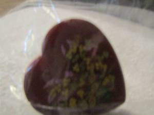 lot 114 image: small red heart jewelry box