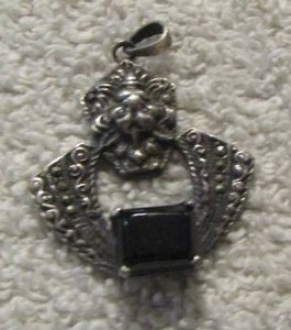 lot 172 image: silver necklace pendant