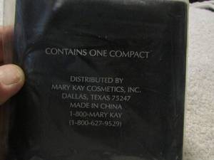 lot 148 image: Mary Kay make up products