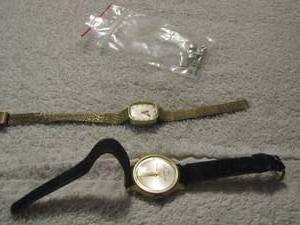 lot 129 image: womens watches
