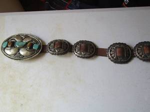 lot 190 image: Turquoise belt buckle with brown leather belt