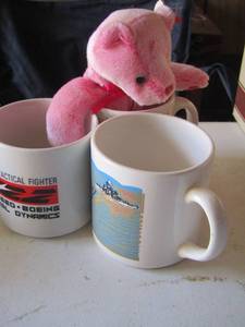 lot 208 image: 3 coffee cups one with a pink bear