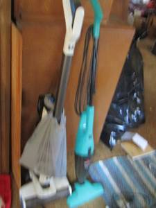 lot 222 image: 2 household vacuums one is Bissel