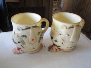 lot 225 image: lioncat handled cups