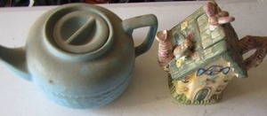 lot 226 image: 2 tea pots need cleaned