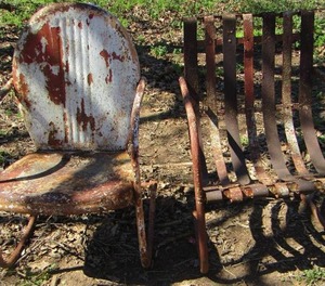 lot 234 image: VINTAGE Metal outdoor chairs