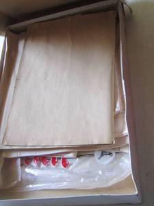 lot 260 image: various pieces of cloth