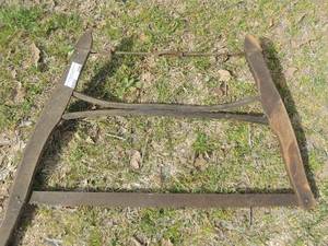 lot 296 image: ANTIQUE BUCK SAW  30 LENGTH