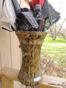 lot 162 image: CERAMIC UMBRELLA STAND WITH UMBRELLAS - ( has crack, SEE PICTURES)