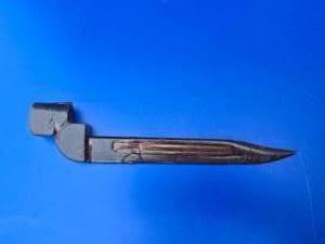 lot 10 image: Vintage British WWII No. 9 MKI Bayonet.  Still in Manufacturers Coating