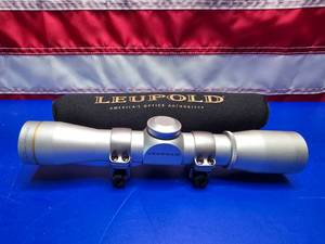 lot 54 image: Leupold FX-11 4x28mm Handgun Scope w Cover.  Waterproof & Dustproof