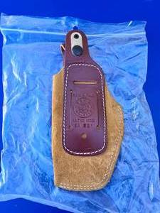 lot 31 image: NEW Vega IA321 Leather Holster.  Made in Italy.
