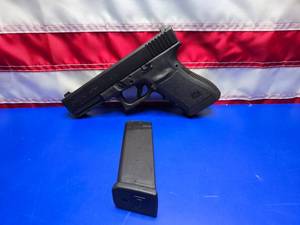 lot 156 image: NEW Glock 21C Compensated .45 Auto Pistol w Magazine.  No case.
