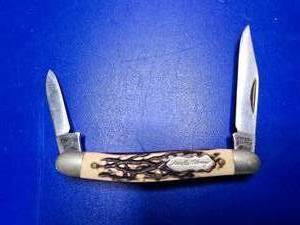lot 162 image: LIKE NEW Schrade Uncle Henry Pocket Knife w 706UH Steel