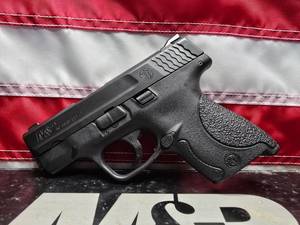 lot 210 image: NEW Smith & Wesson M&P 40 Shield .40 S&W Pistol w Regular & Extended Grip Magazines