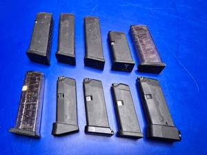 lot 260 image: Lot of 10 Misc Glock Magazines