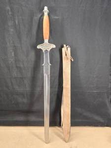 lot 69 image: Vintage Conan The Barbarian Style Sword w Wood Handle & Leather Sheath