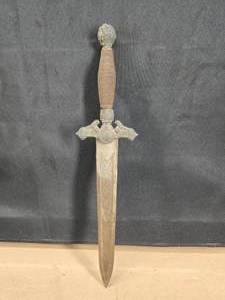 lot 71 image: Vintage Toledo, Spain Ornate Dagger w Detailed Engravings