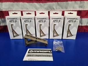 lot 88 image: Magpul MAG414-FDE AFG-2 Angled AR15 Foregrip - Flat Dark Earth.&nbsp QUANTITY 5. BID IS TIMES THE QUANTITY