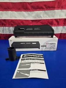 lot 98 image: Magpul MAG496-BLK MOE M-Lok Forend foe Remington 870 - Black