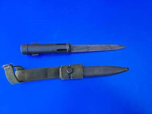 lot 166 image: Vintage Belgium M1965 Fal Type C F.N. Tube Bayonet w Scabbard