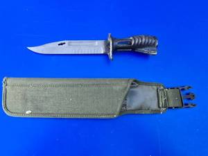 lot 167 image: Vintage British Army L2A1SA80 Bayonet w Sheath