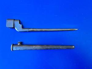 lot 169 image: Vintage British WWII SMLE No. 4 MKII Spike Bayonet w Scabbard
