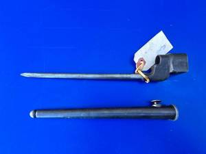 lot 170 image: Vintage British WWII SMLE No. 4 MKII Spike Bayonet w Scabbard