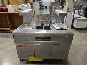 lot 17 image: NEW Frymaster FMPH155-2CSC Gas Dual Fryer Digital Temperature & Warmer Controls & 2 Glo-Ray Warming Stations