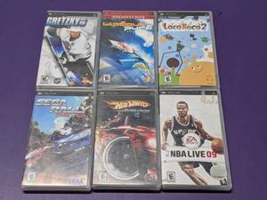 lot 15 image: Lot of 6 - PSP Games