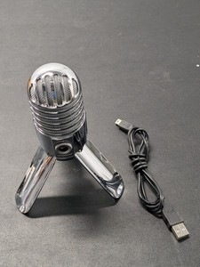 lot 133 image: Samson USB Microphone