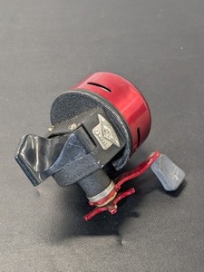 lot 152 image: Garcia Abu-Matic 170 Fishing Reel