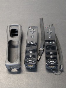 lot 176 image: Lot of 2 - Nintendo Wii MotionPlus Inside Controllers