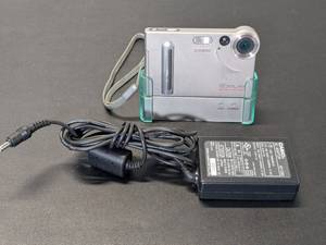 lot 182 image: Casio EX-S2 2.0mp Digital Point-n-Shoot Camera