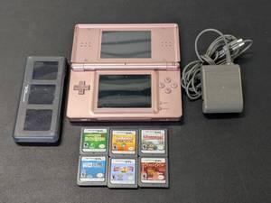 lot 211 image: Nintendo DS Lite USG-001 w 6 Games